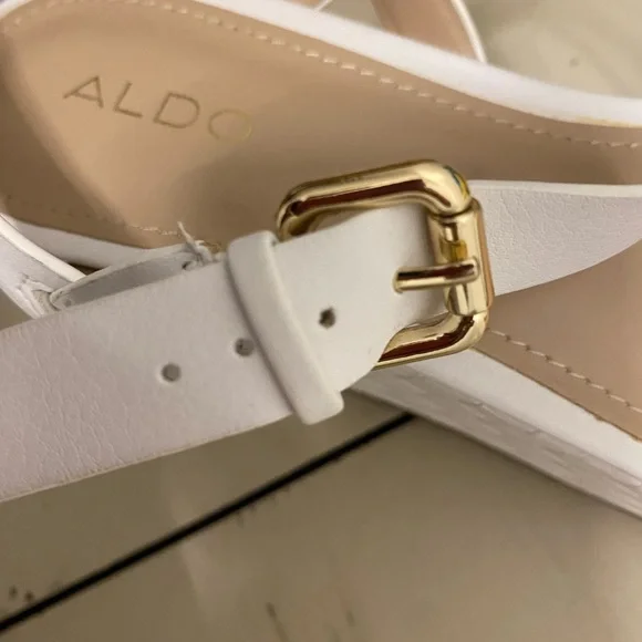 Aldo wedges size 8.5 - Picture 6 of 9